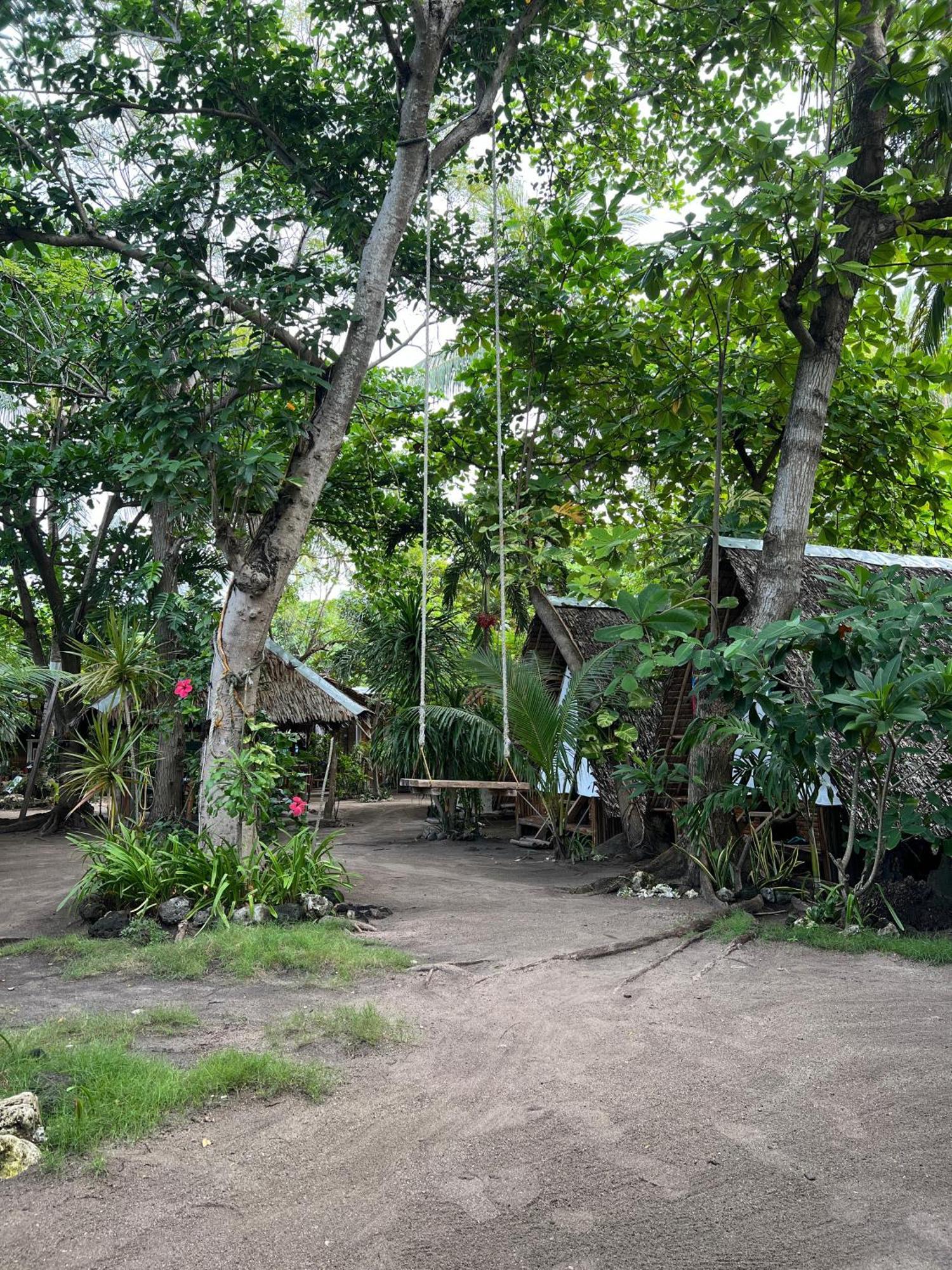 Georgia'S Neverland Hostel لوغون المظهر الخارجي الصورة